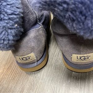 Blue ugg